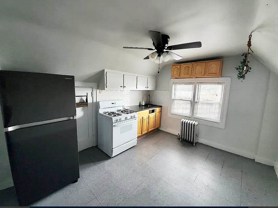 1st image of 2813 48th St Floor 3