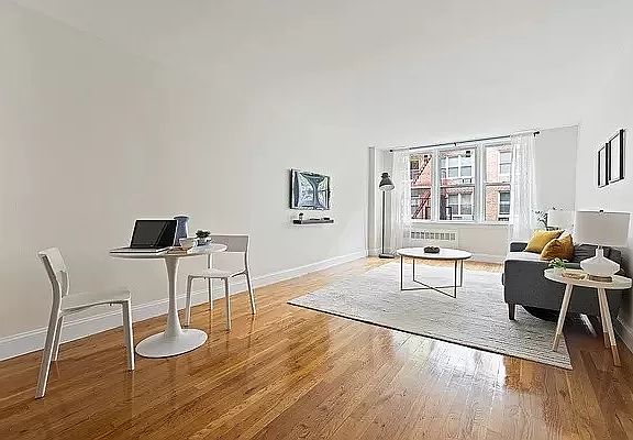 2nd image of 740 E 32nd St APT B3