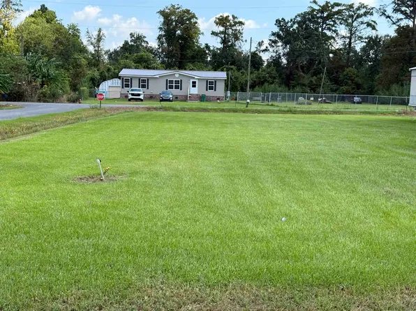 Saint Marie Dr, Houma, LA 70364