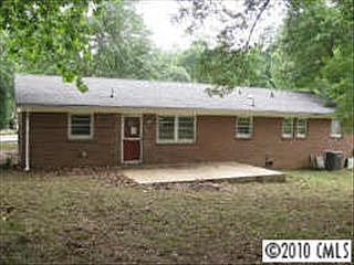3rd image of 2638 Fairgreen Dr