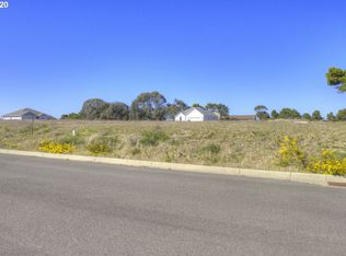 782 Seacrest Dr, Bandon, OR 97411