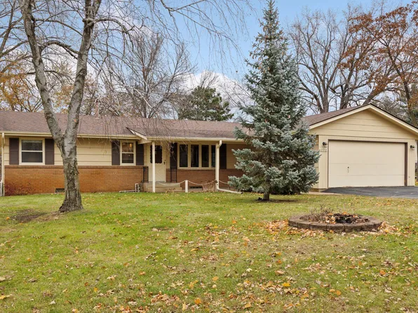 2512 W 93rd St, Bloomington, MN 55431
