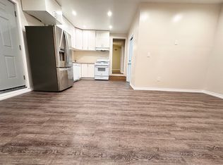 20000 Blythe St, Winnetka, CA 91306