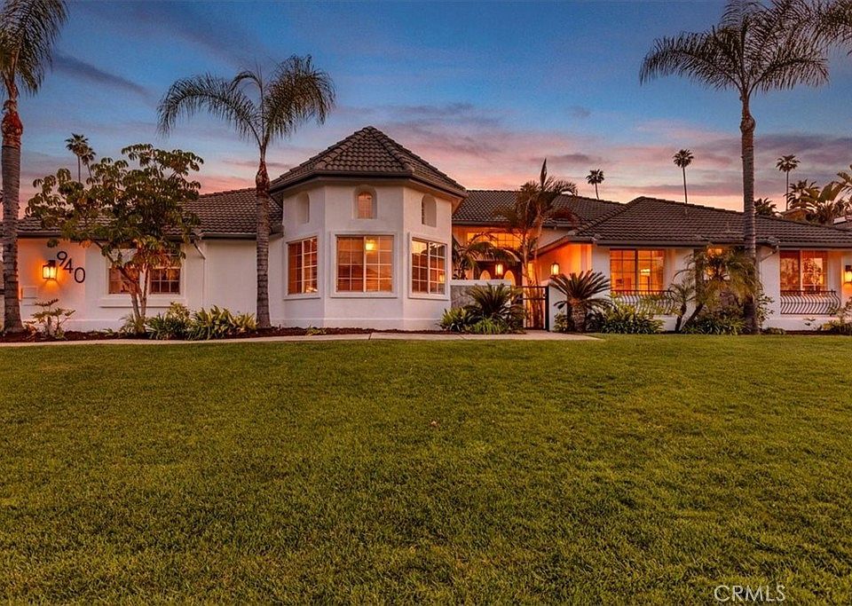 1st image of 940 Armata Dr