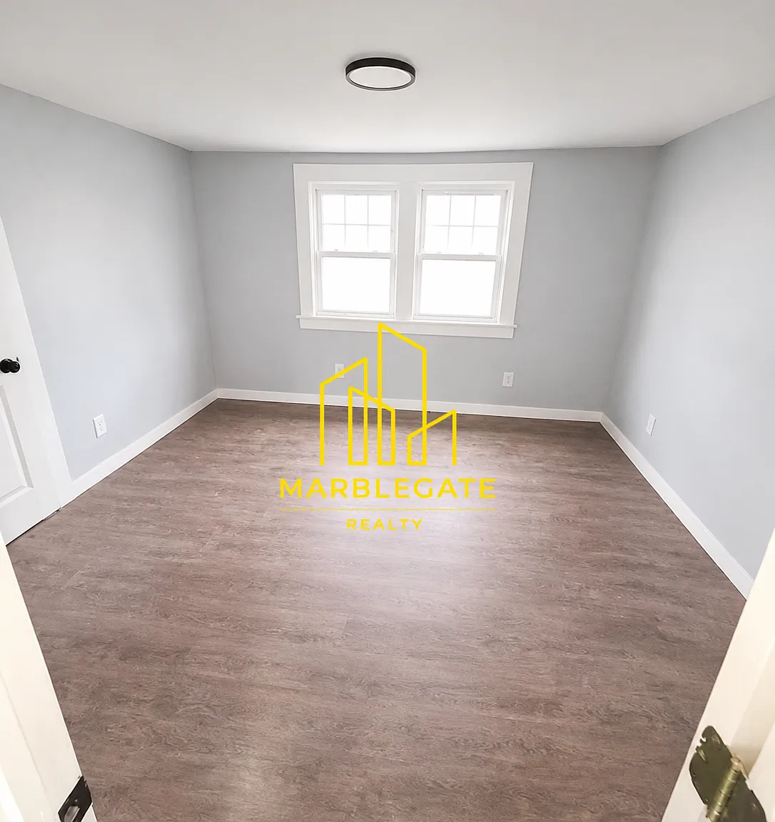 2 bed, 850 sqft, $1,525 — Photo 3