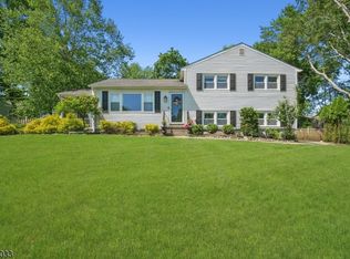 11 Circle Rd, Florham Park, NJ 07932
