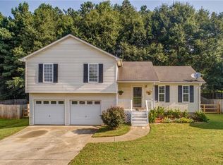313 River Trace Dr, Villa Rica, GA 30180