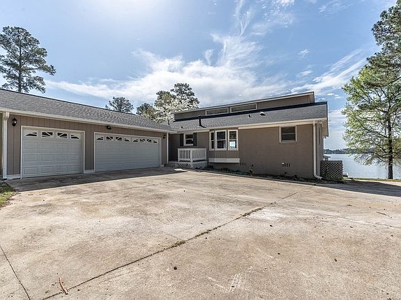 2nd image of 145 Island Creek Dr NE