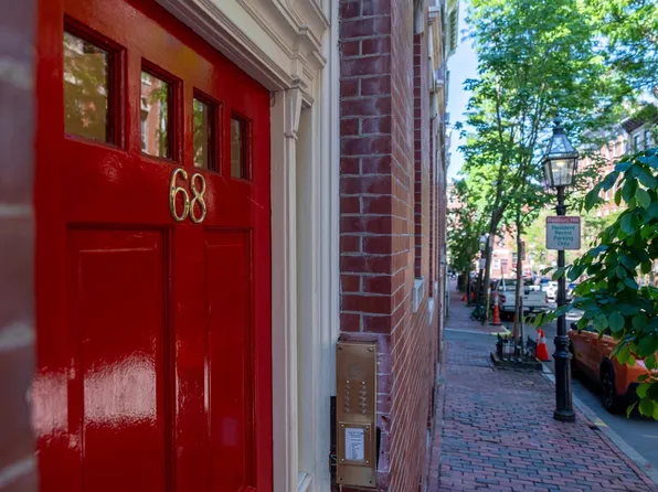 68 Phillips St APT 6, Boston, MA 02114