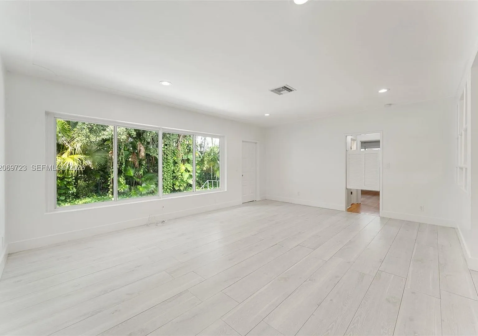 4724 Orduna Drive, Coral Gables, FL 33146 - 1266 — Photo 4