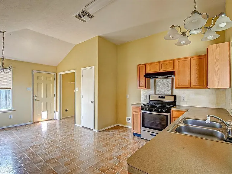 21206 Wortham Oaks Dr — Photo 6