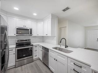 283 Hidden Brook Dr UNIT B, Palm Harbor, FL 34683
