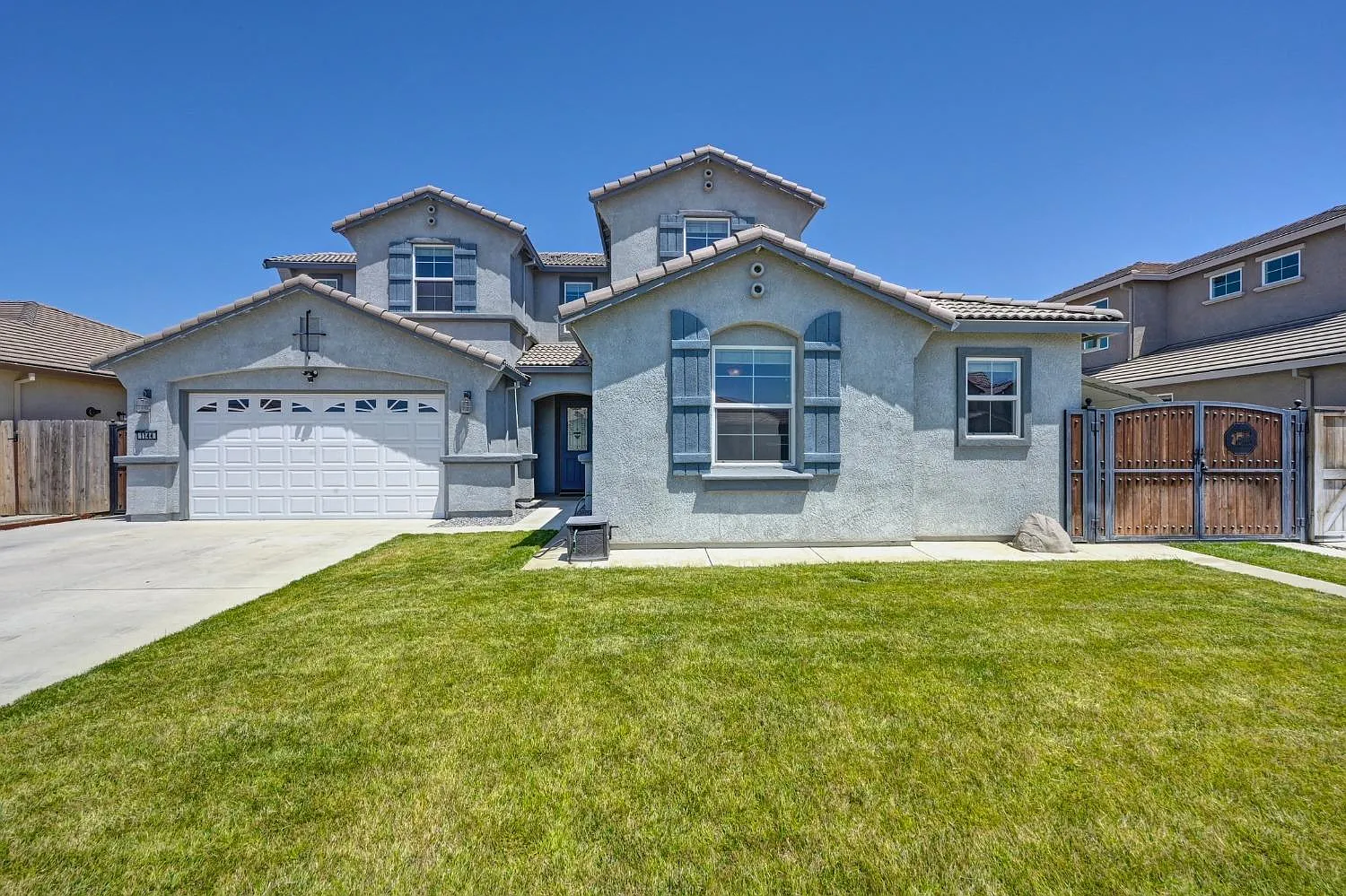 1144 Barcelona Dr photo 1