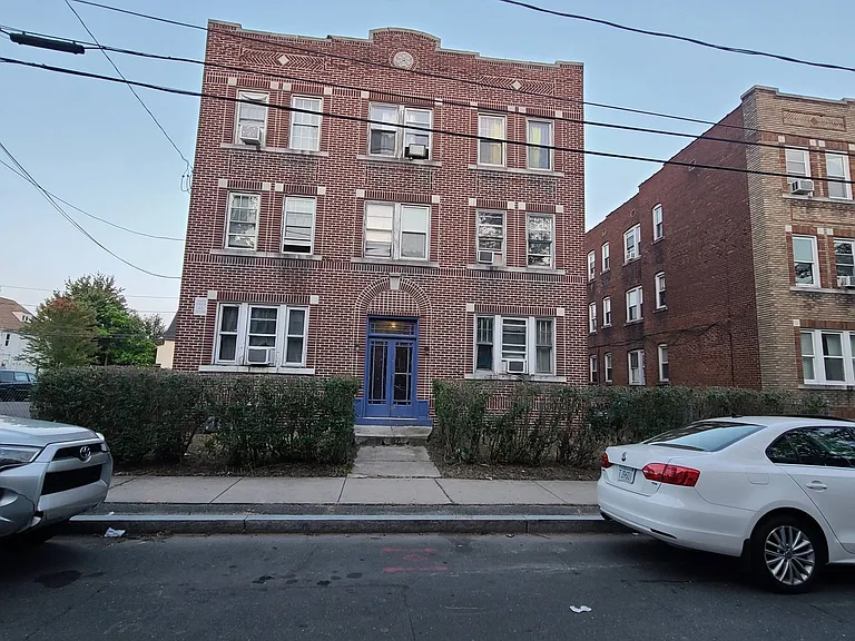 30 Dorothy St — Photo 5