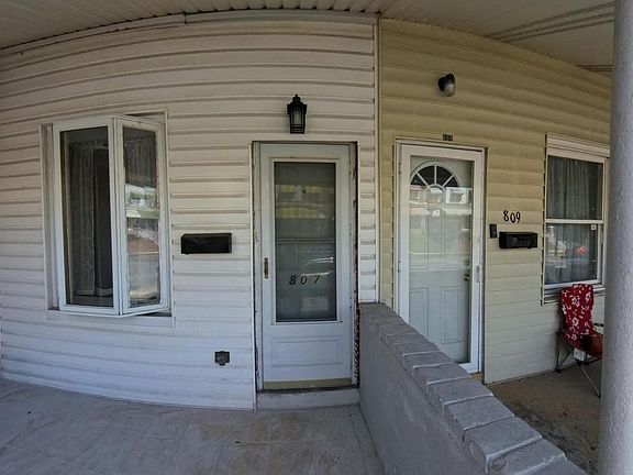 2nd image of 807 W 7th St