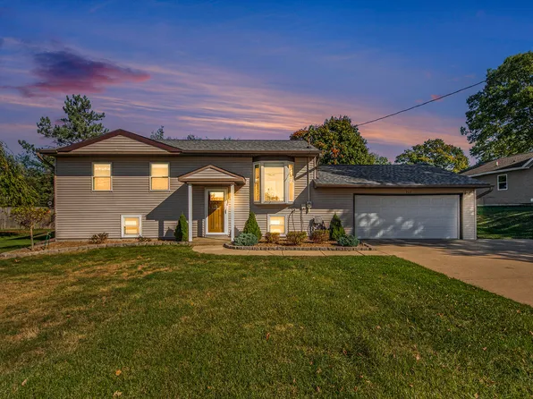 717 Grand Rapids St, Middleville, MI 49333