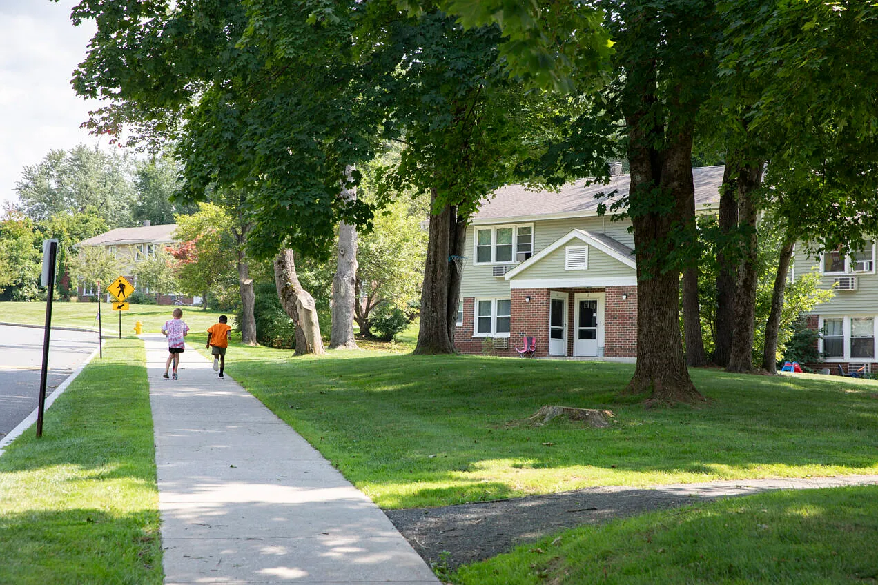 Brattlebrook Village — Photo 4