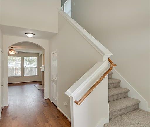 4th image of 26 S Burberry Park Cir
