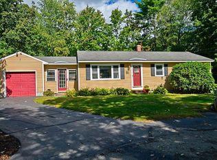 5 Cyr Dr, Hooksett, NH 03106