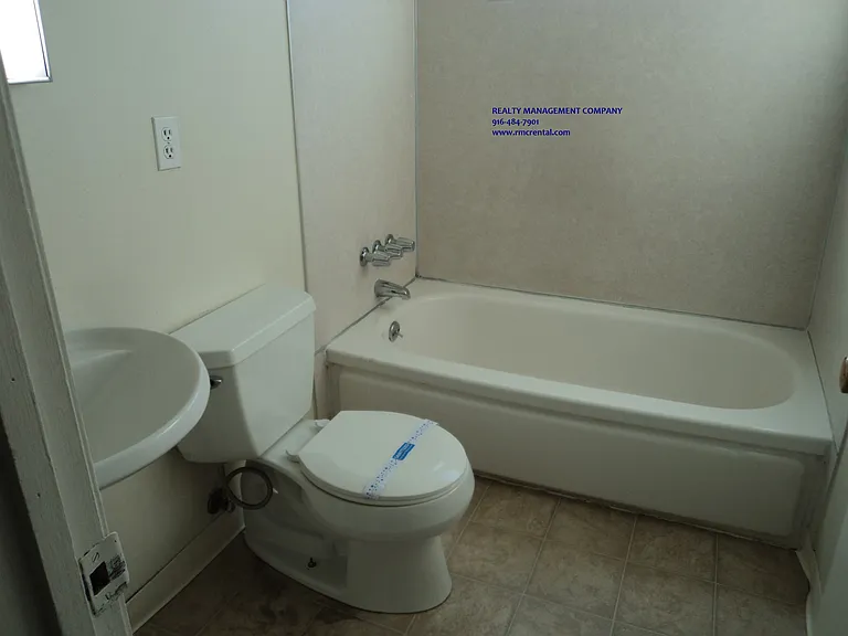 2 bed, 1.0 bath, $1,995.00 — Photo 6