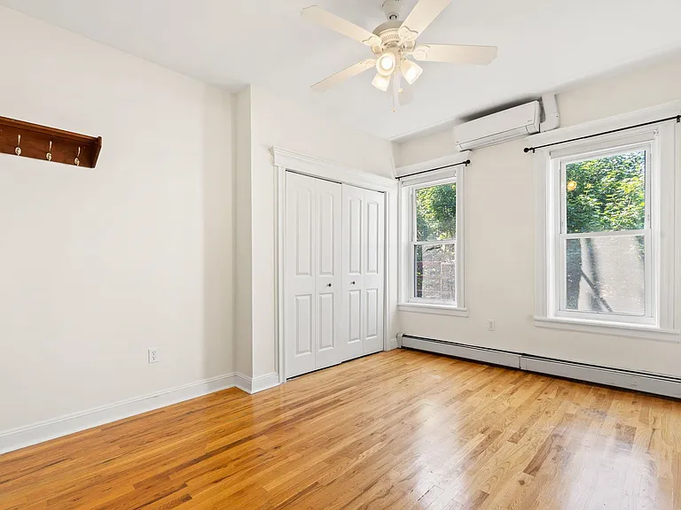 349 7th St #3R — Photo 18