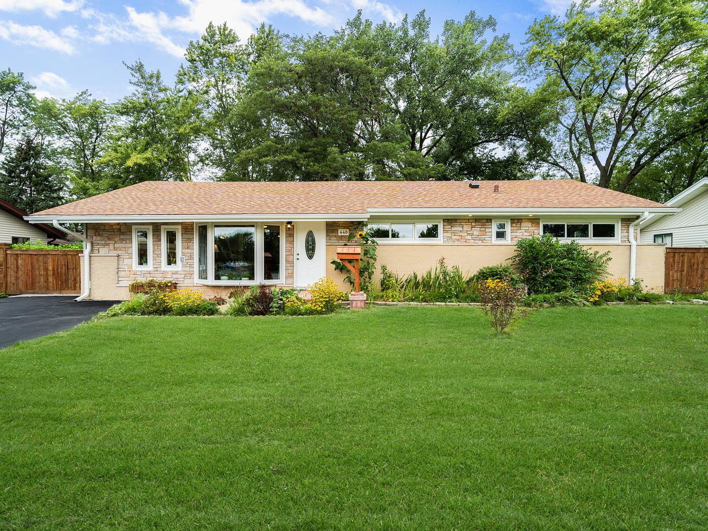 440 Illinois Blvd, Hoffman Estates, IL 60169 Zillow