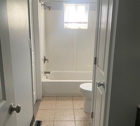 5th image of 5353 Carolyn Dr