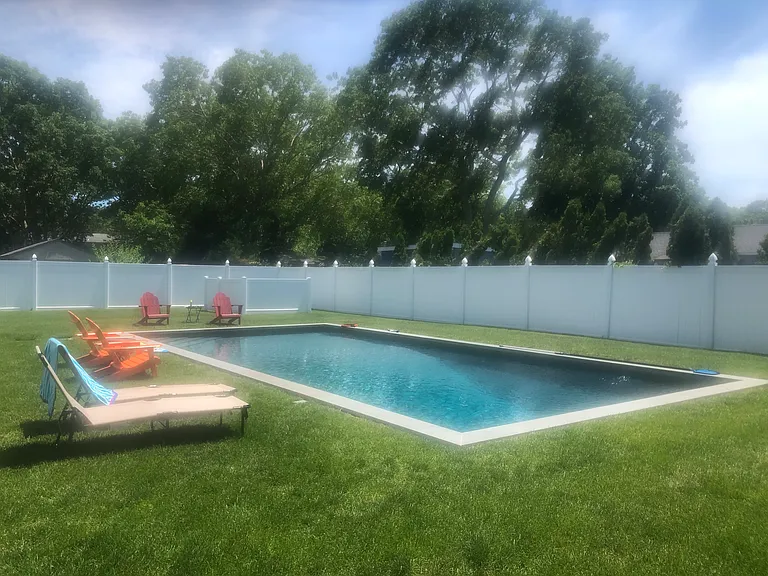 30 Tulip Ave — Photo 11
