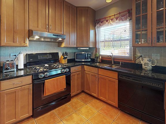 5th image of 780 Kenilworth Ct