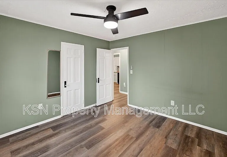 1919 Greenwood St — Photo 28