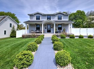 52 Canterbury Ln, Milford, CT 06460