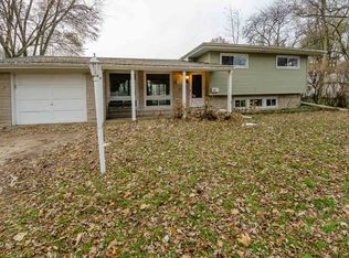 13 Briarcliff Rd, Montgomery, IL 60538