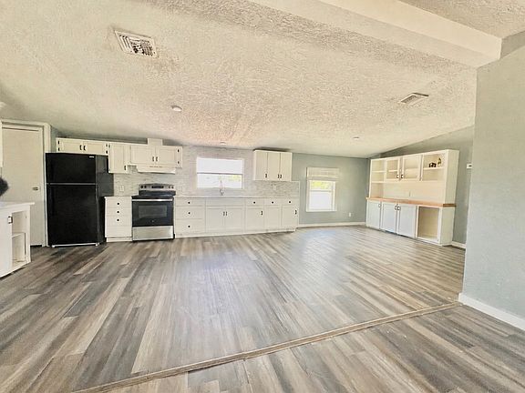4th image of 1165 Grubbs Rd