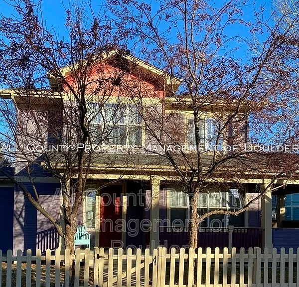 519 Sierra Ave — Photo 5