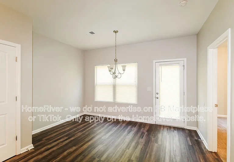 212 Daisy Cir — Photo 3
