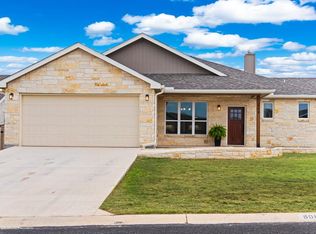 808 Gray Oak Ct, Fredericksburg, TX 78624