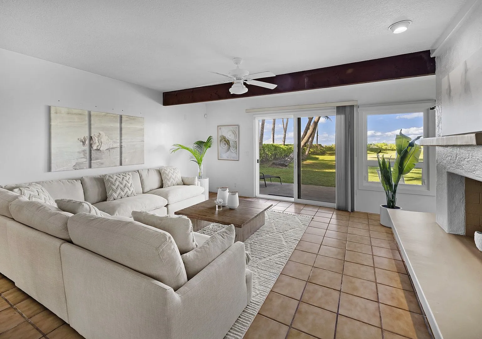 Ocean View Villa w/Beach as Backyard, Walk to Attractions: Kailua Hale Kahakai — Photo 4