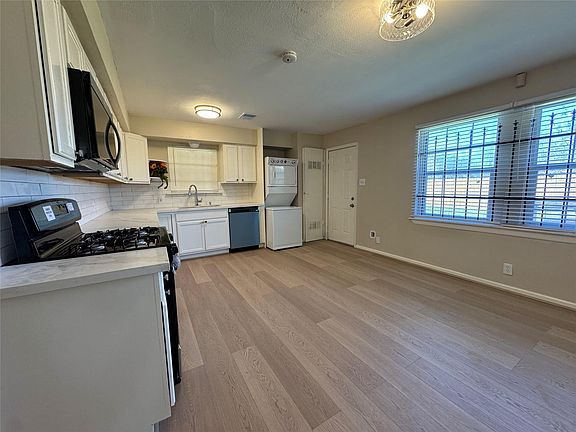 5th image of 5125 Ricky St