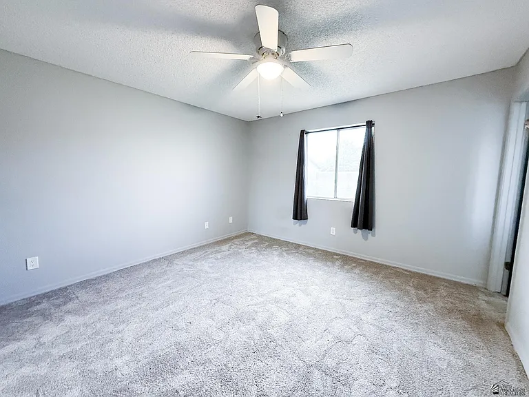 8558 E 38th Ln — Photo 12