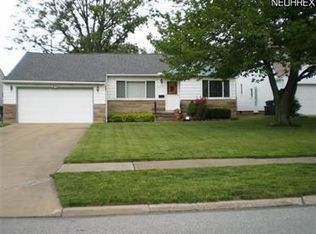 5027 Emmet Rd, Lyndhurst, OH 44124