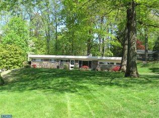 428 Wood Hill Rd, Wayne, PA 19087