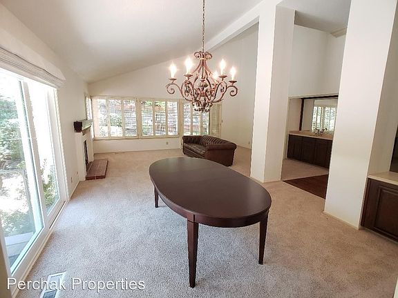5th image of 293 Live Oak Dr