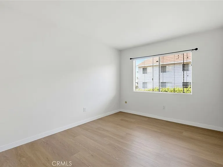 7304 Corbin Ave #J — Photo 15