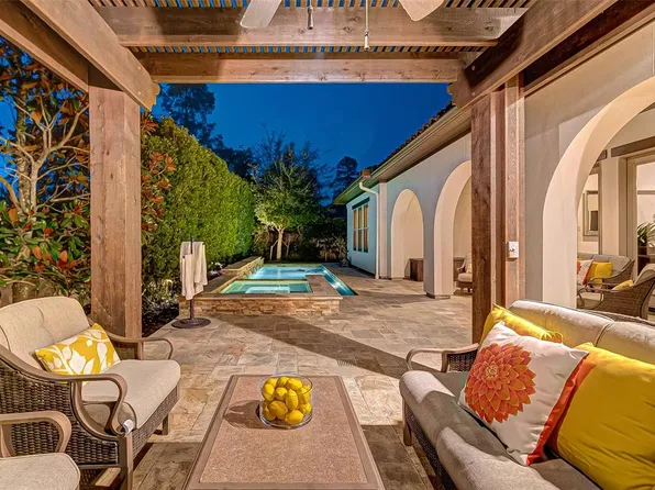 46 N Player Manor Cir, The Woodlands, TX 77382