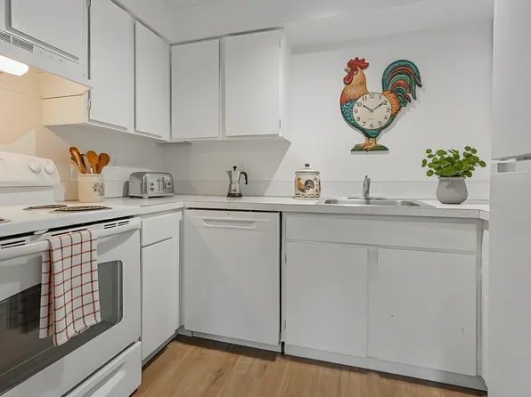 Edmonds Ridge, 7806 196th St SW APT 17, Edmonds, WA 98026