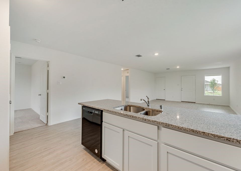 1st image of 2708 Brushy Lake Dr