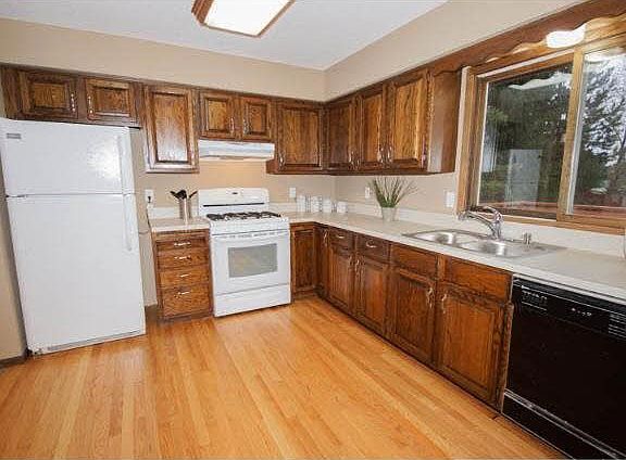 5th image of 1908 E 123rd Street