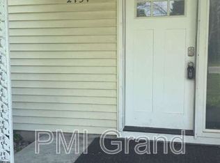 2151 11th St #A, Charleston, IL 61920