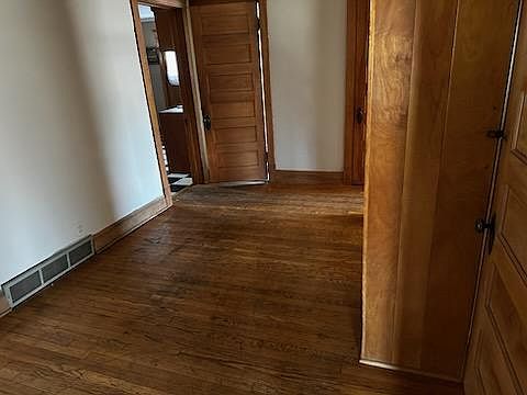 5th image of 204 W Locust St #3