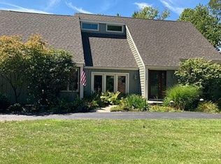 1366 Brighton Dr, Wheaton, IL